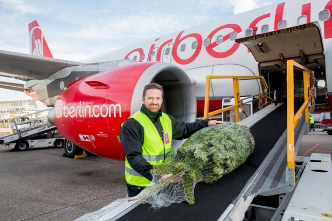 AriBerlin juler løs og skaber den gode stemning allerede på vej hjem.